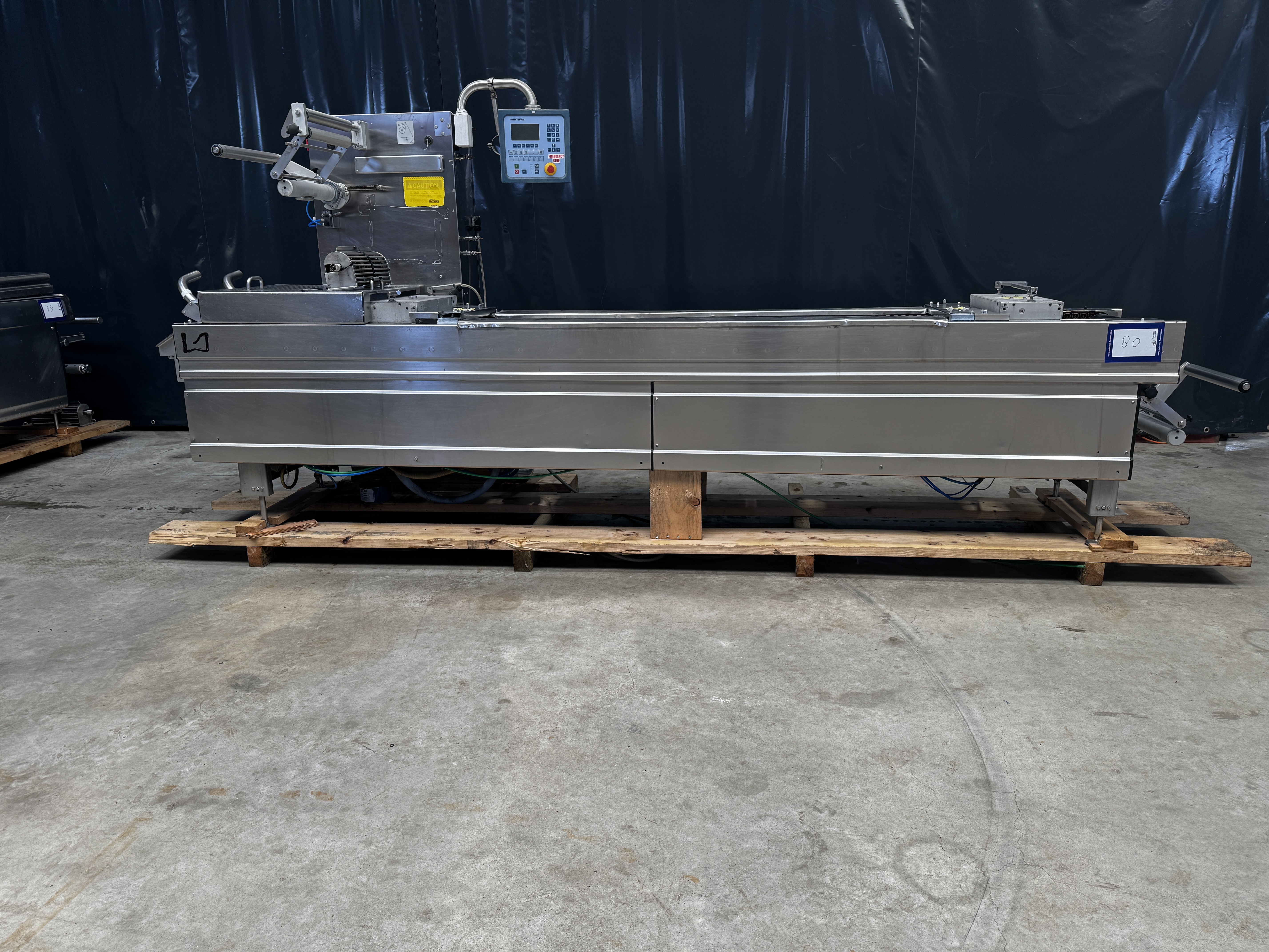Ligne de formage, remplissage et scellage (FFS) MULTIVAC R 140