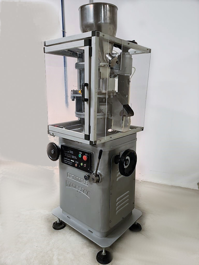 Presse à comprimés rotative Manesty BETAPRESS