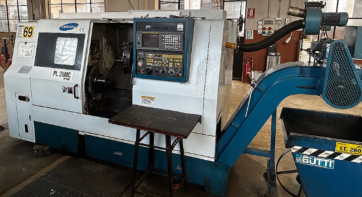Tour motorisé cnc SAMSUNG PL 25MC 500 d'occasion