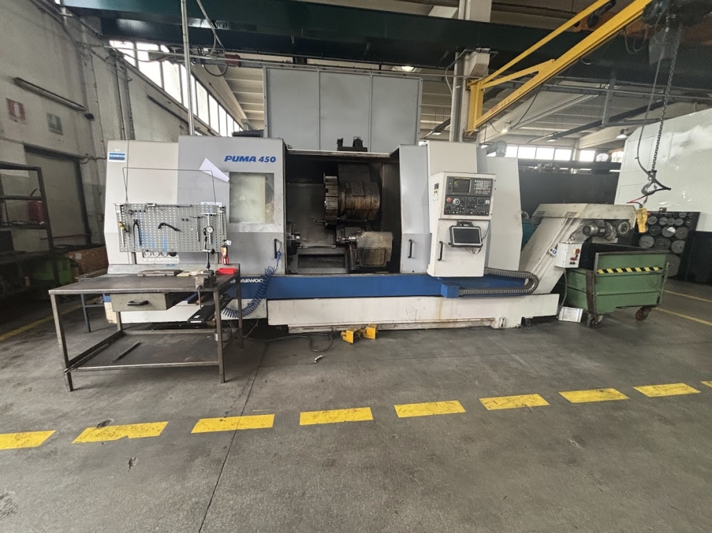Tour cnc avec outils fixes Daewoo Puma 450 d'occasion