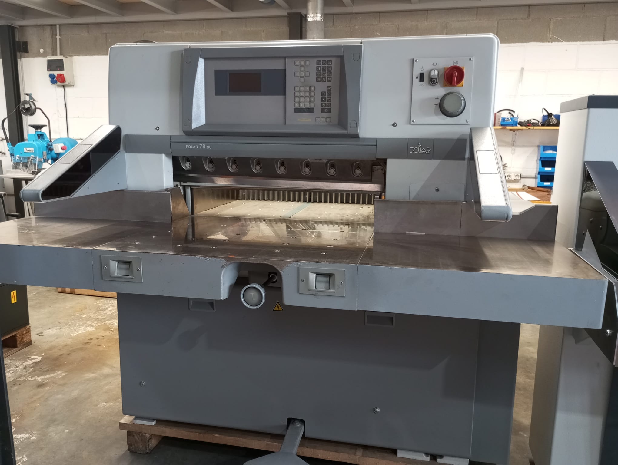 Massicot Polar 78XS
