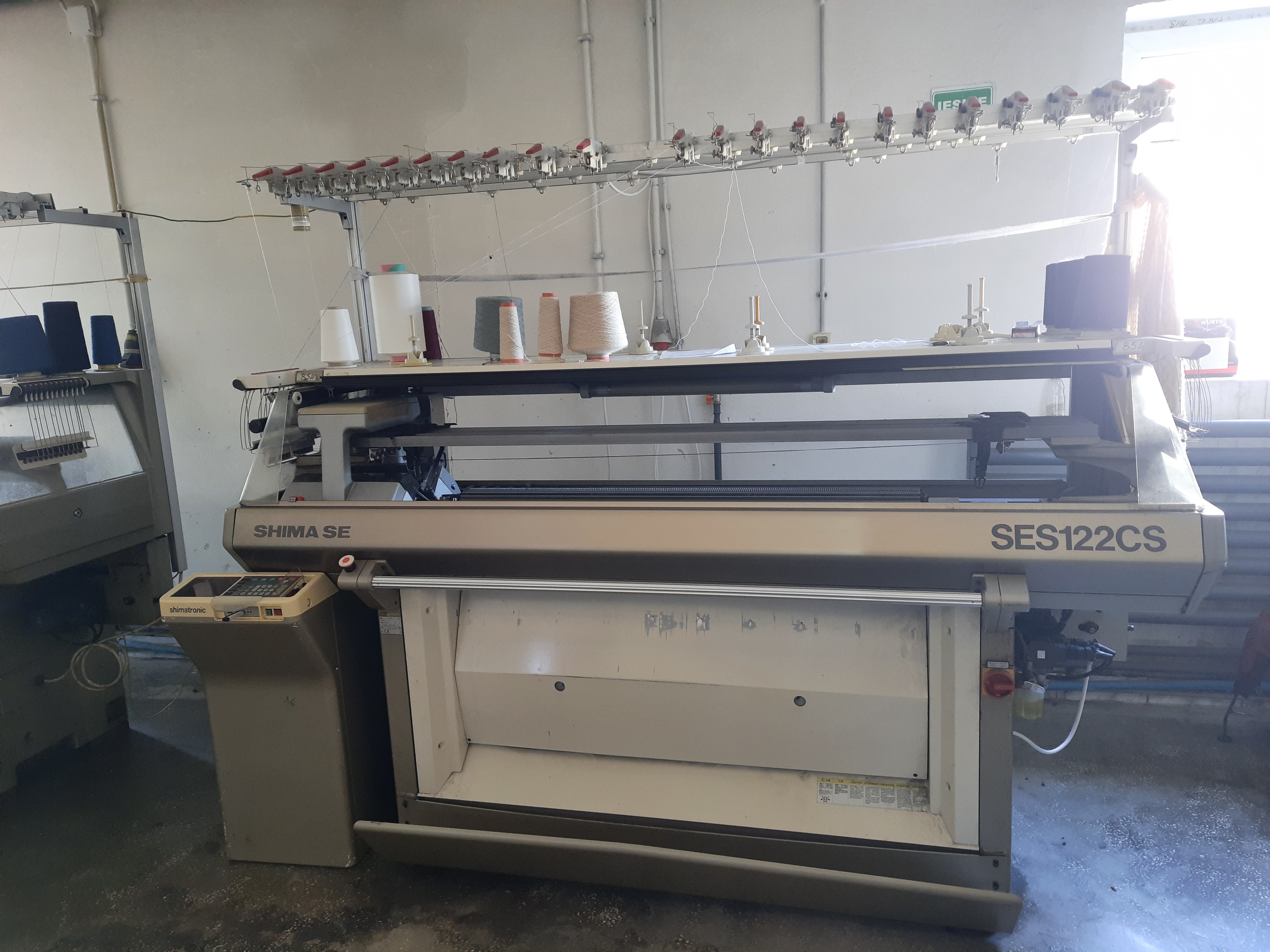 Métier à tricoter rectiligne SHIMA SEIKI SES 122 CS