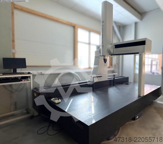 Coordinate Measuring Machine MITUTOYO Crysta-Apex S123010