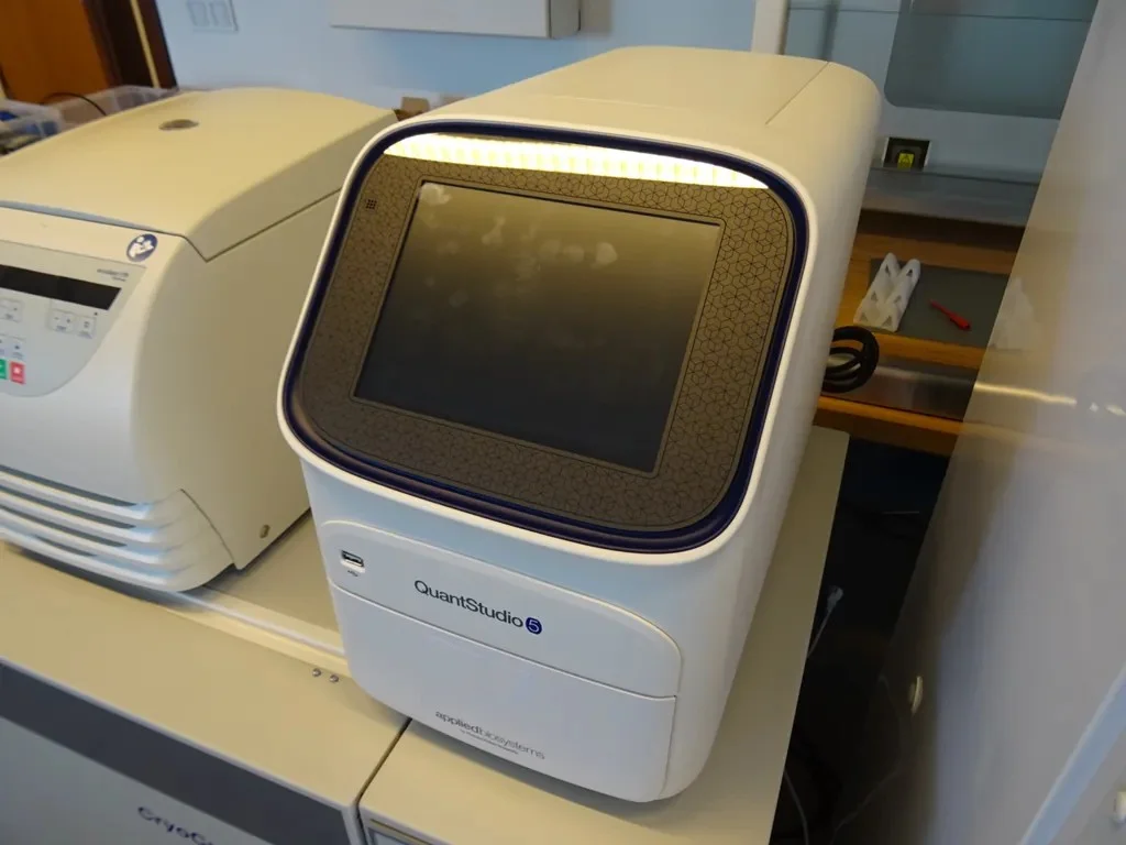 Matériel d'analyse APPLIED BIOSYSTEMS QuantStudio 5