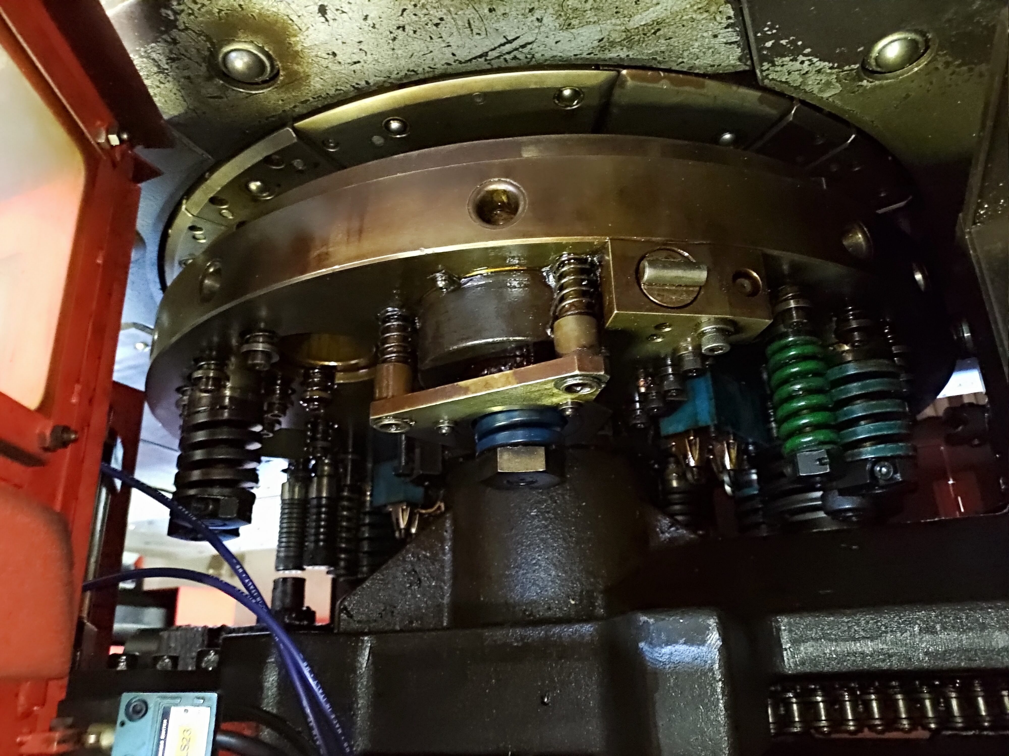 Poinçonneuse à cnc AMADA PEGA 244