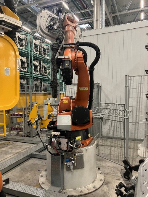 Robot industriel KUKA KR 240 L180-2 2000, avec armoire de commande 52330