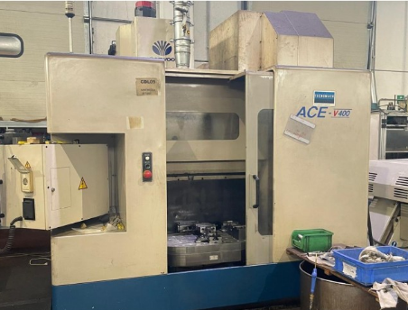 Centre d'usinage avec changeur de palettes Daewoo ACE V400 d'occasion