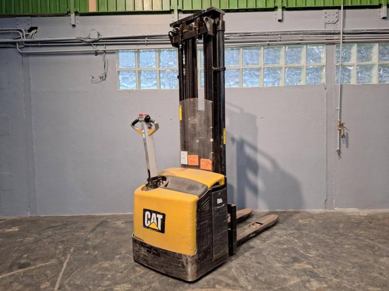 Gerbeur Caterpillar NSP16N