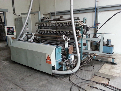 Machine plastique EMG Zlín s.r.o. A TYP