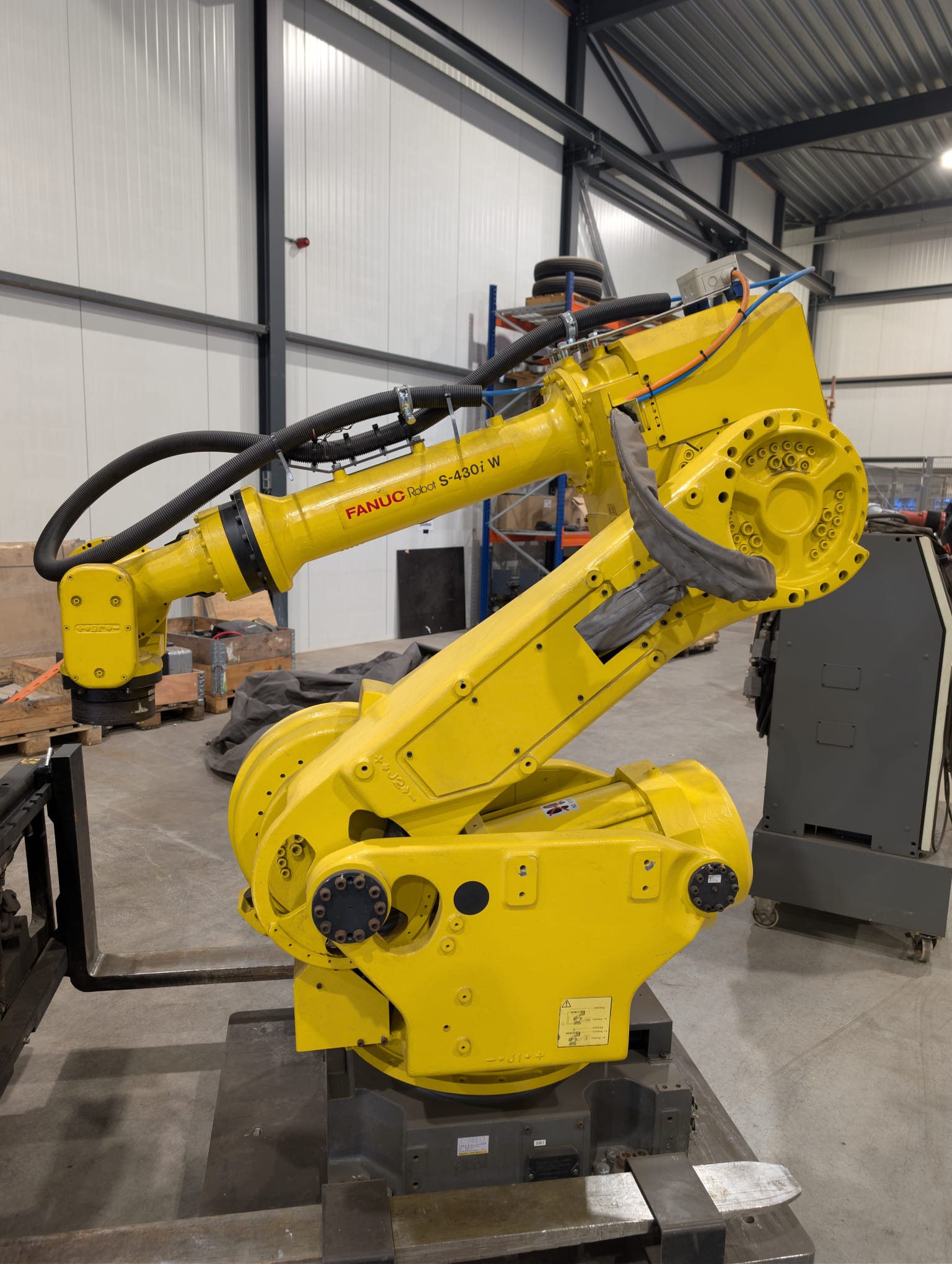 Robot industriel Fanuc S-430i W Hot deal