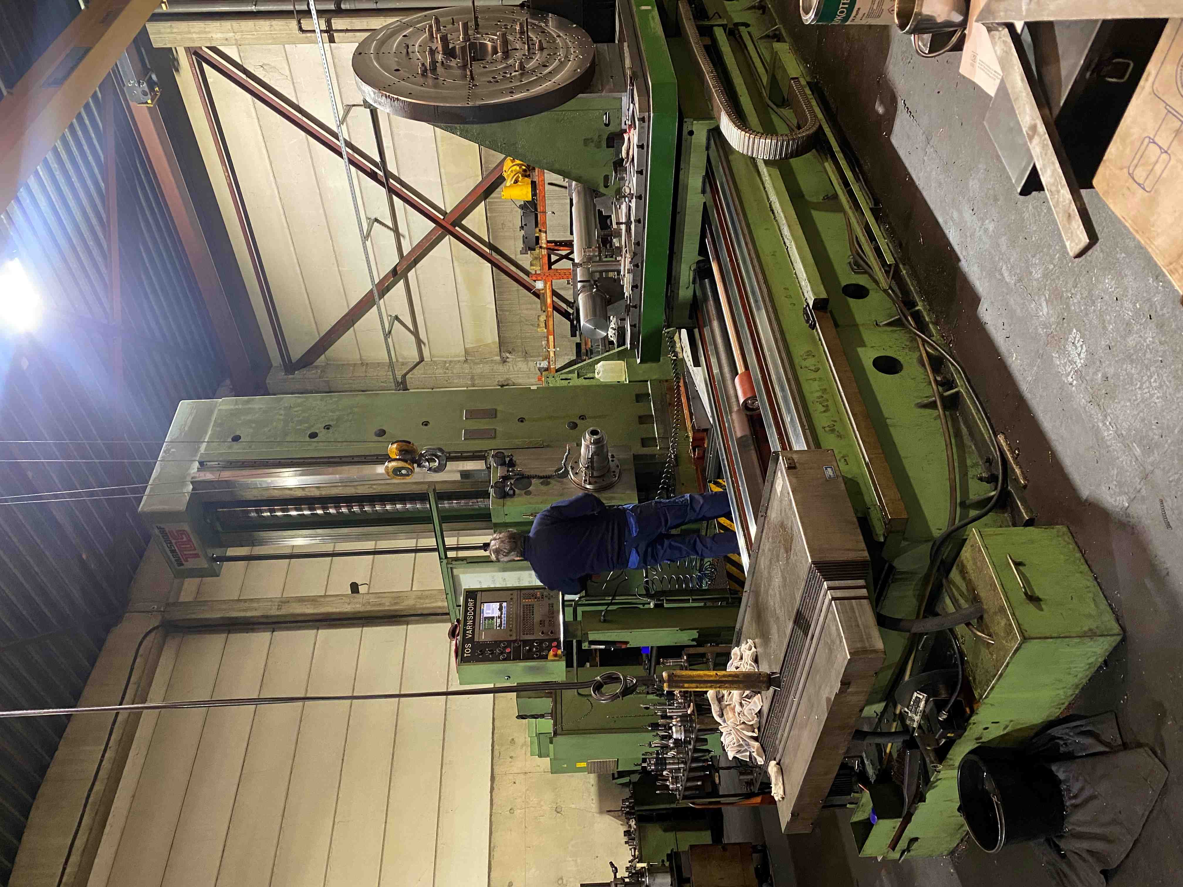 Aléseuse à montant fixe CNC TOS Varnsdorf WHN 13