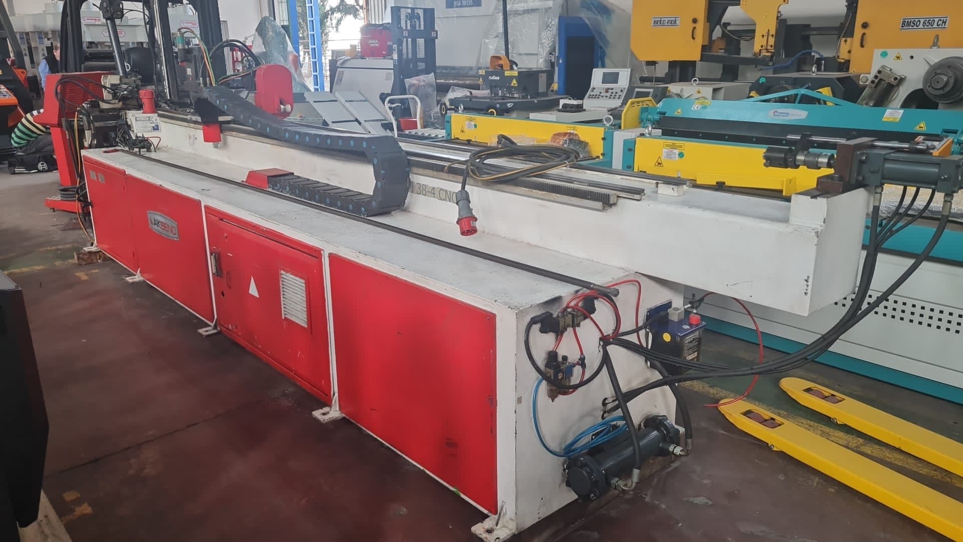 Cintreuse de tubes Akyapak ABM 38/4
