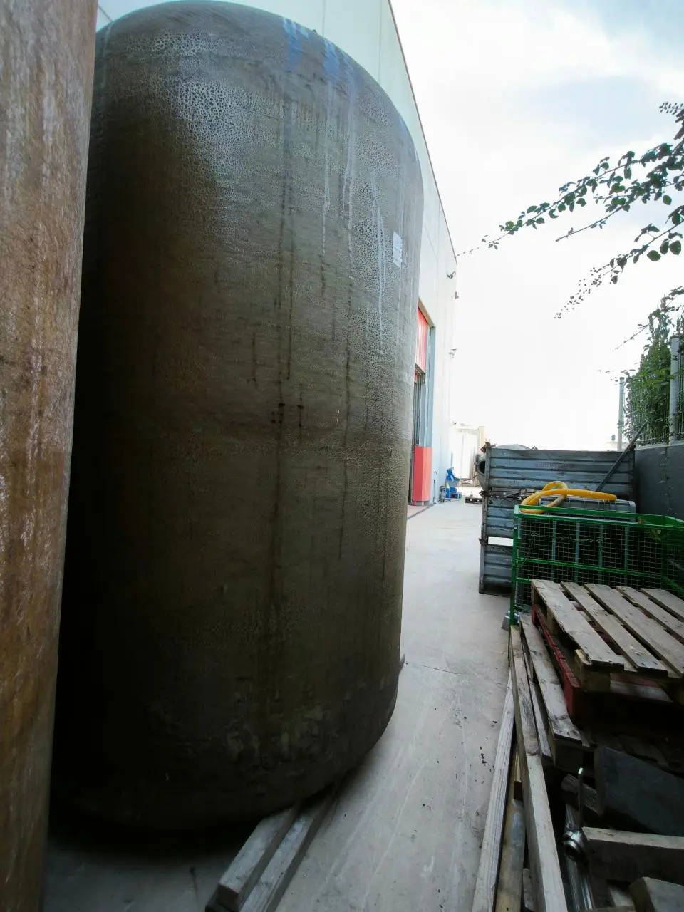 CUVE EN FIBRE DE 10 500 LITRES