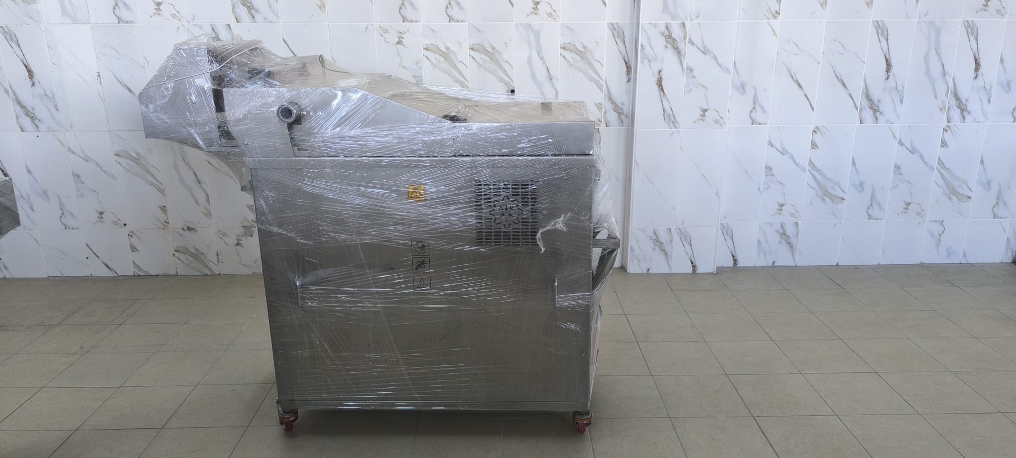 Machine à former les burgers ARI MAKİNA HFM-4000