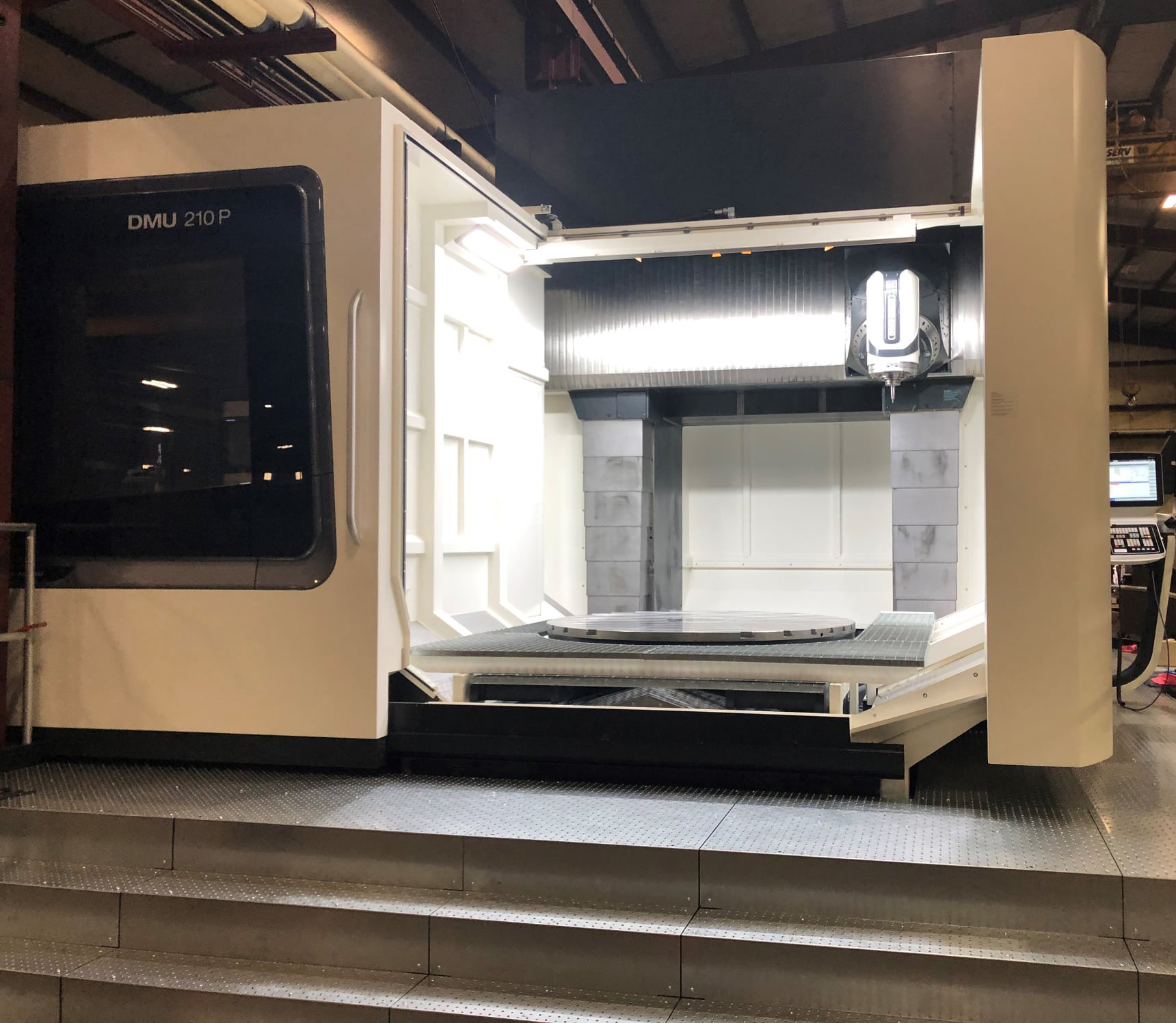Centre d'usinage CNC 5 axes DMG MORI 210 P Portal 2021
