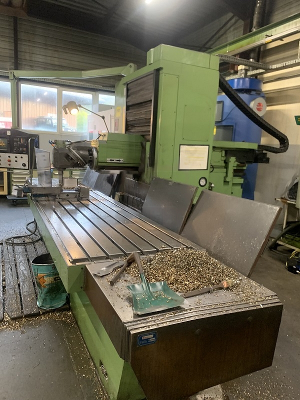 Fraiseuse cnc à banc fixe CORREA A25/25