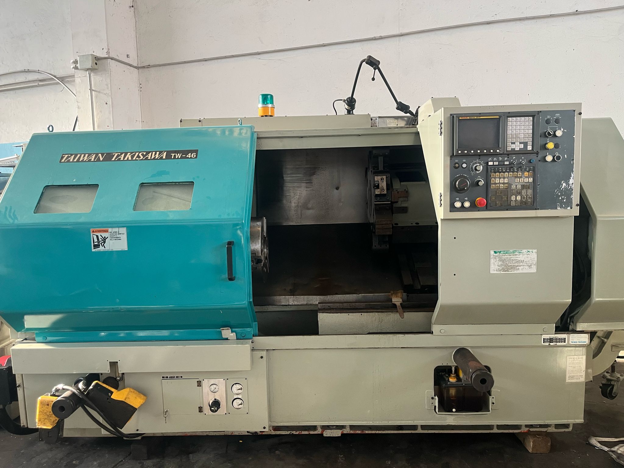 Tour cnc avec outils fixes Takisawa TW 46 d'occasion