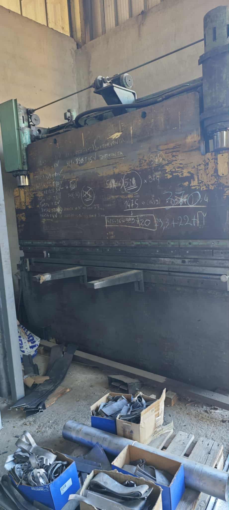 Presse plieuse LVD (LVD Company) PP100/25-30