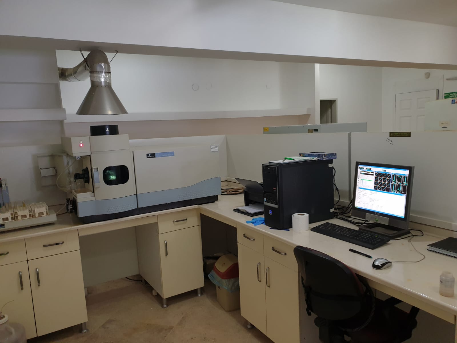 Spectromètre Perkin Elmer Optima 7000 DV