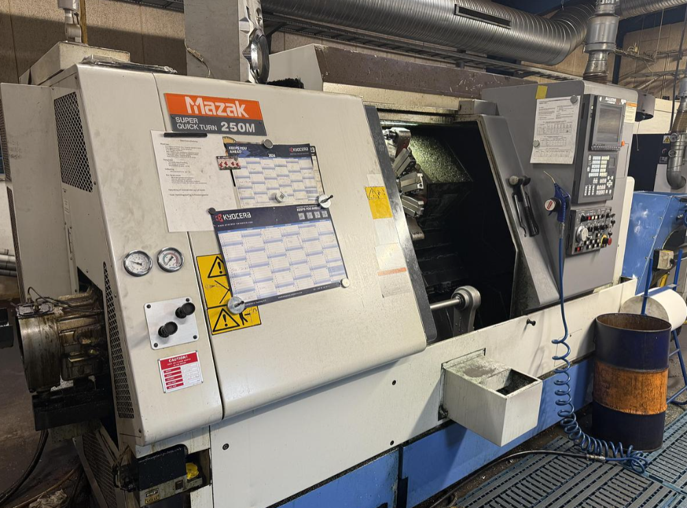 Tour motorisé cnc Mazak SQT 250 M-1000L d'occasion