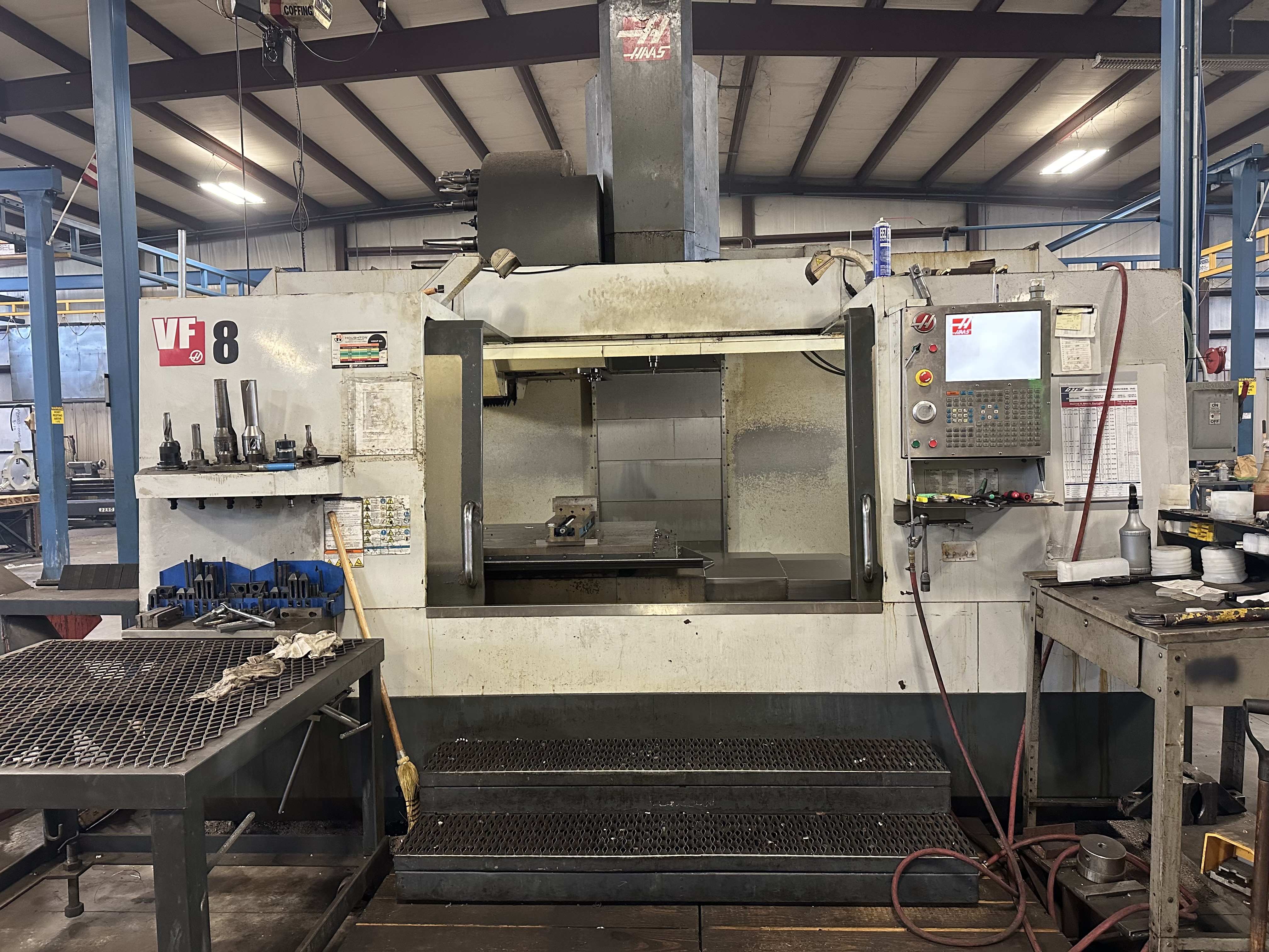2010 HAAS VF-8 Cat-50 Centre d'Usinage Vertical CNC 4 Axes