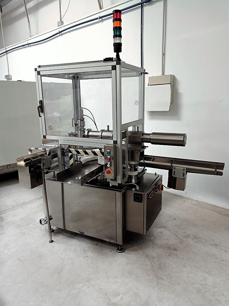 Monobloc de remplissage et bouchage IMA Farmomac F57 136 d'occasion