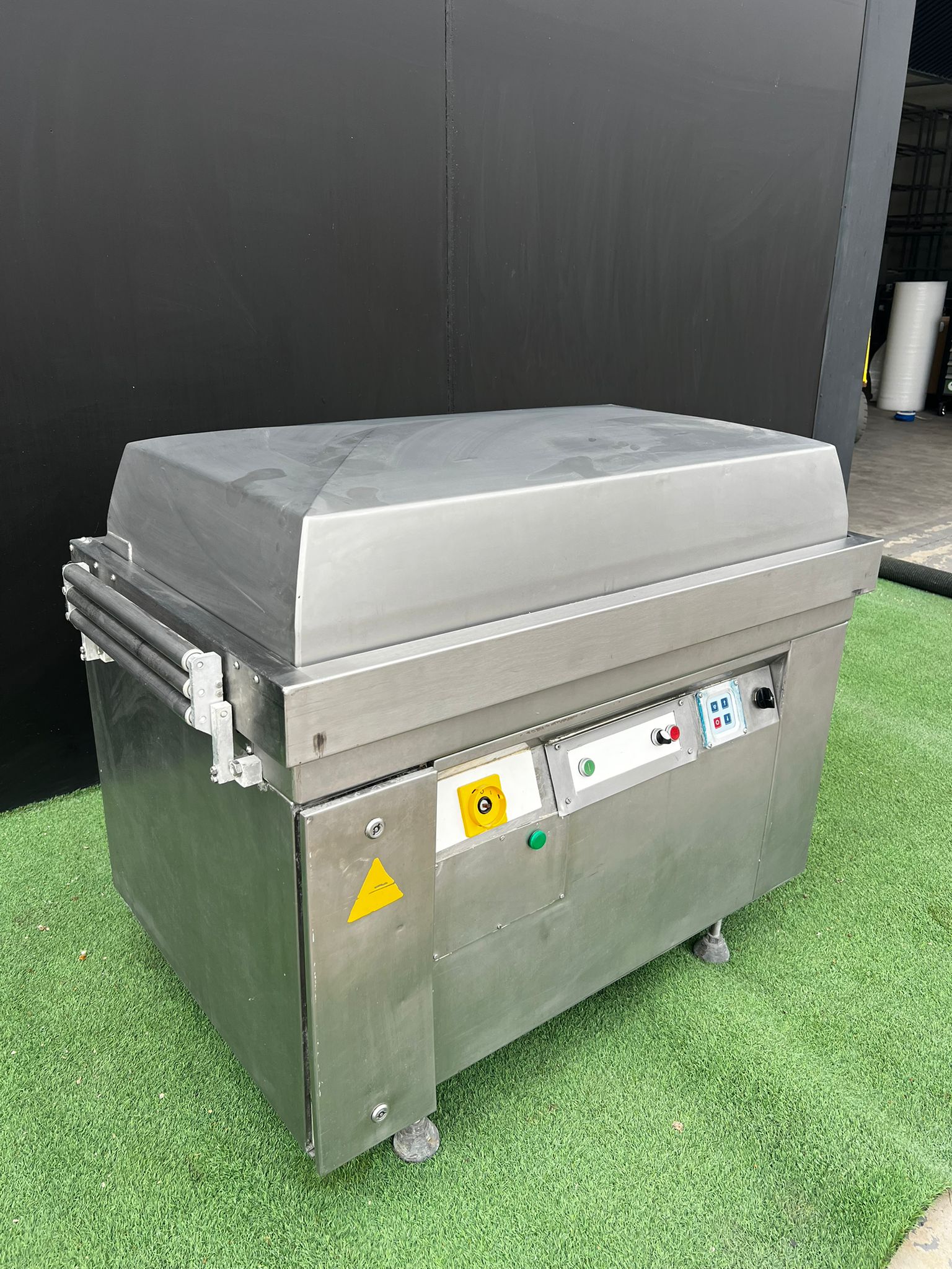 Operculeuse Multivac C700