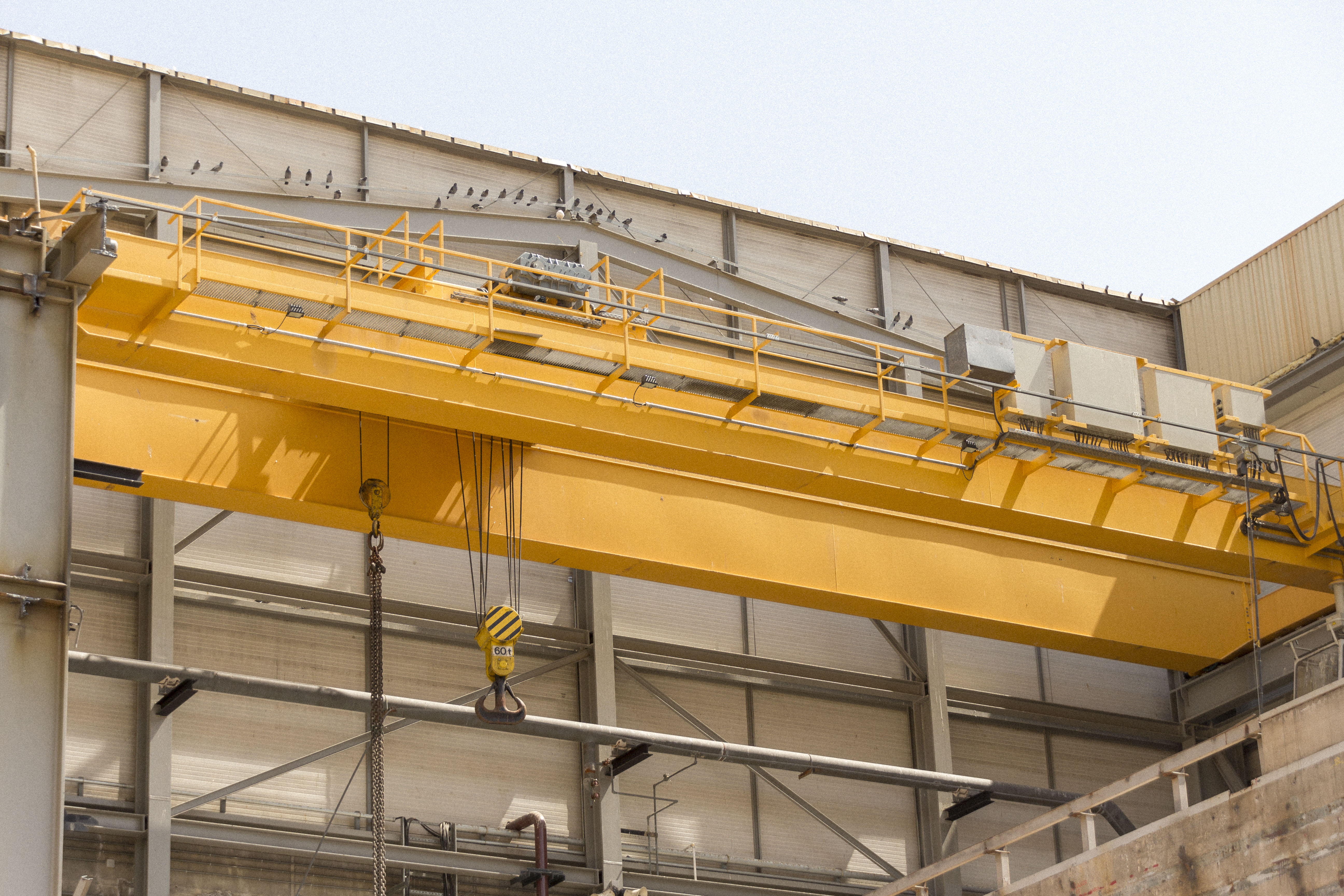 BRUNNHUBER grue de 60 tonnes et 22 mètres