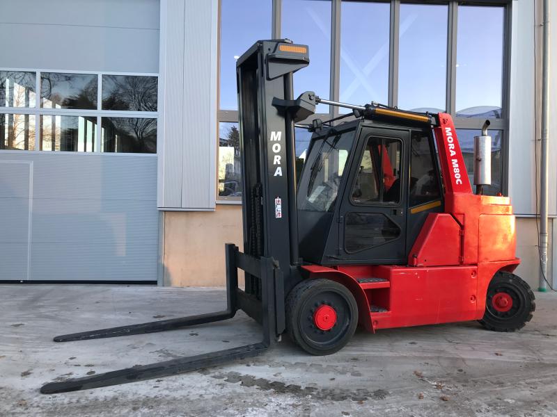 Chariot élévateur diesel MORA M80CS