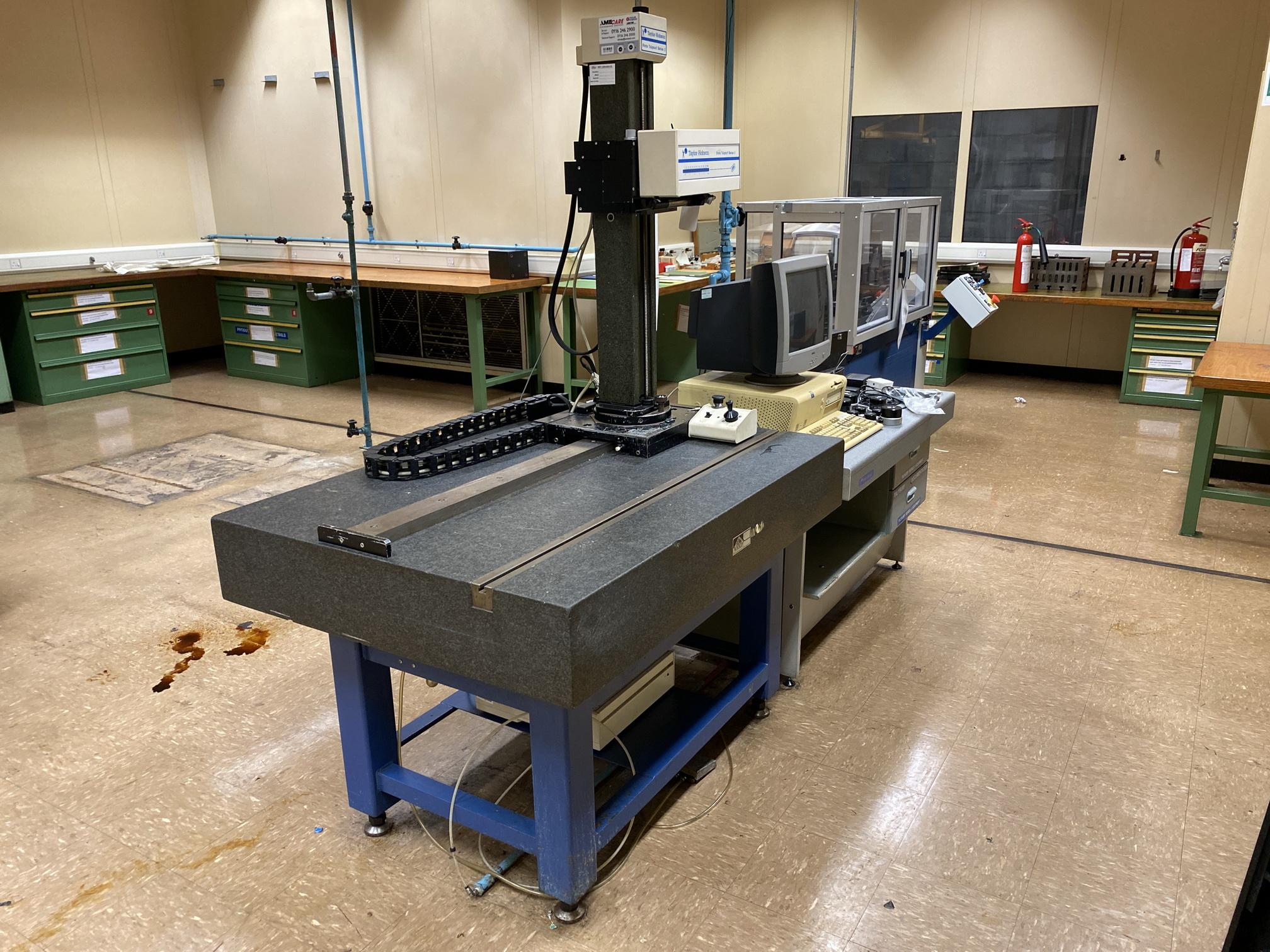 Profilomètre de surface Talyor Hobson l20i série Talysurf 2