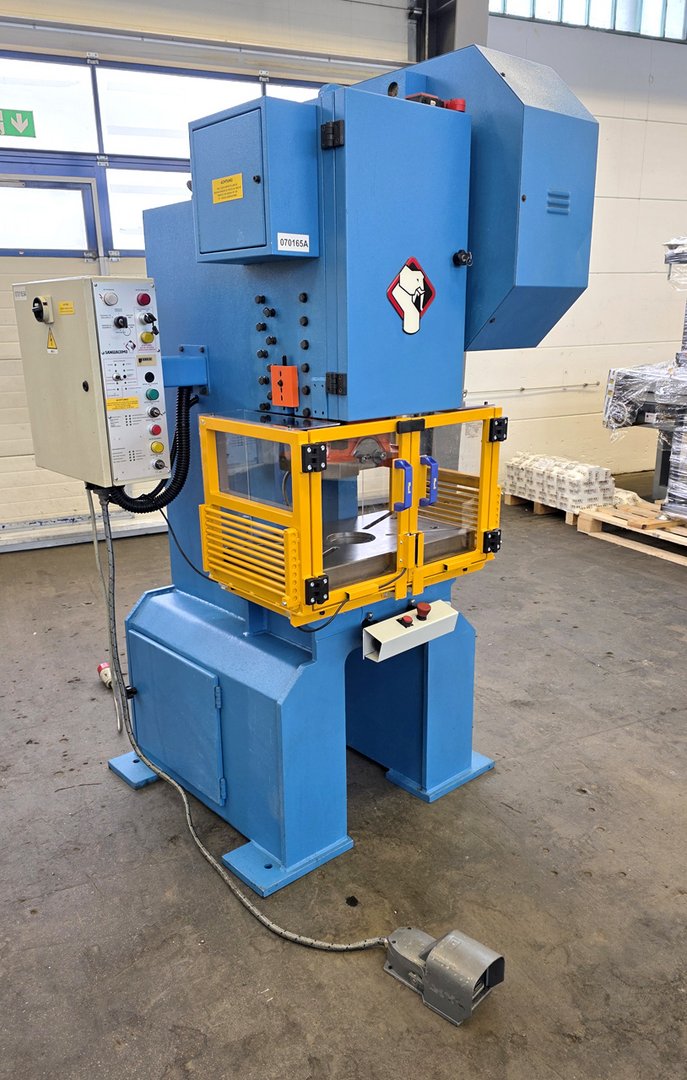 Presse excentrique Sangiacomo T 40 CE