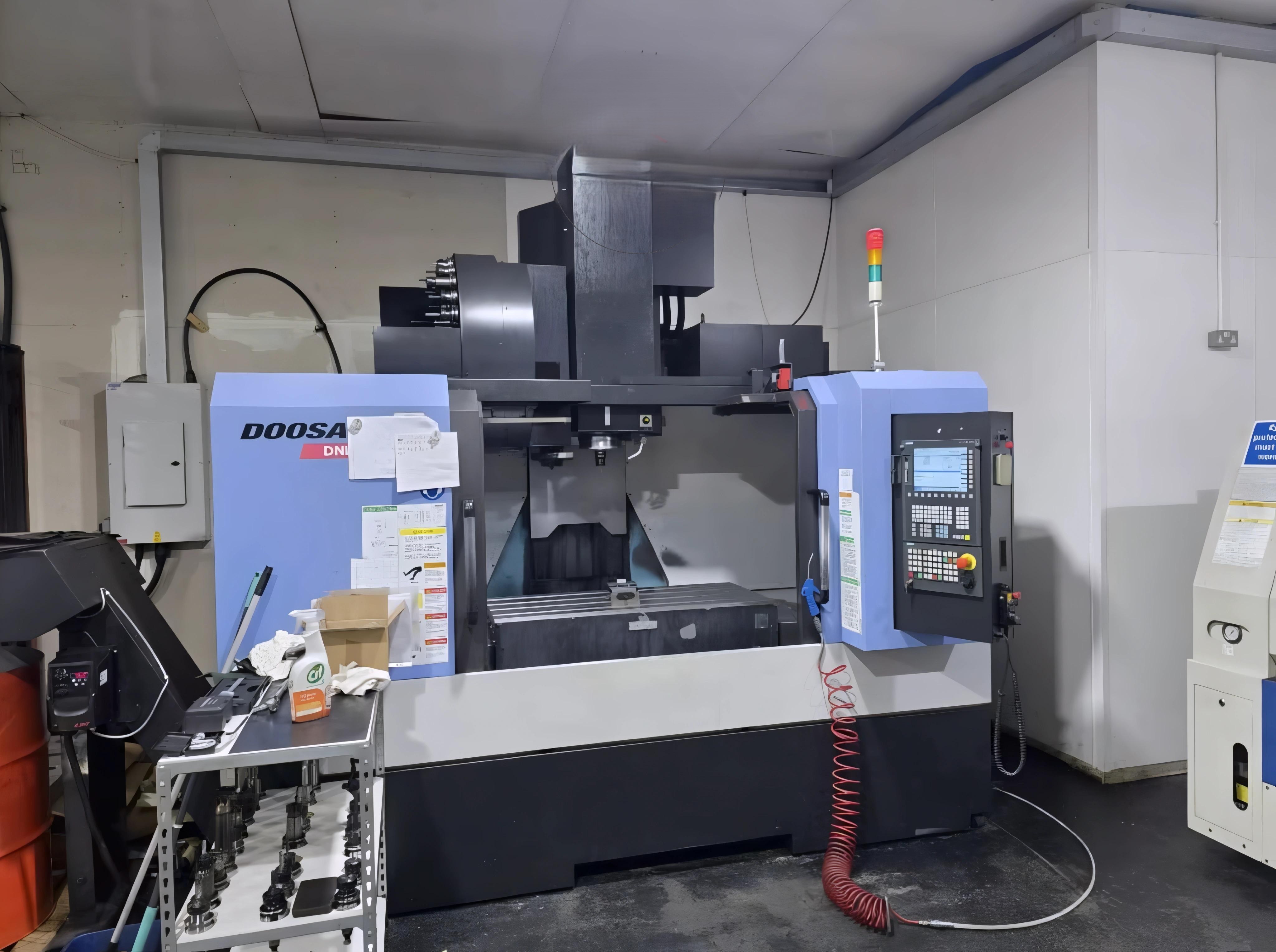 Centre d'usinage vertical Doosan DNM 500II