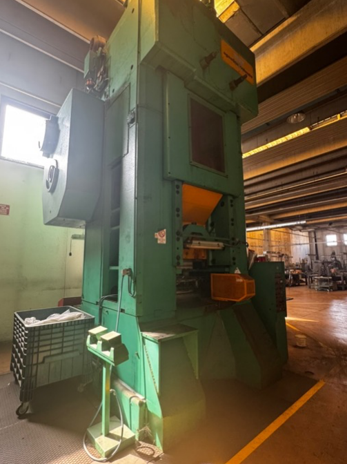 Presse à genouillère Agostino Colombo G 1600