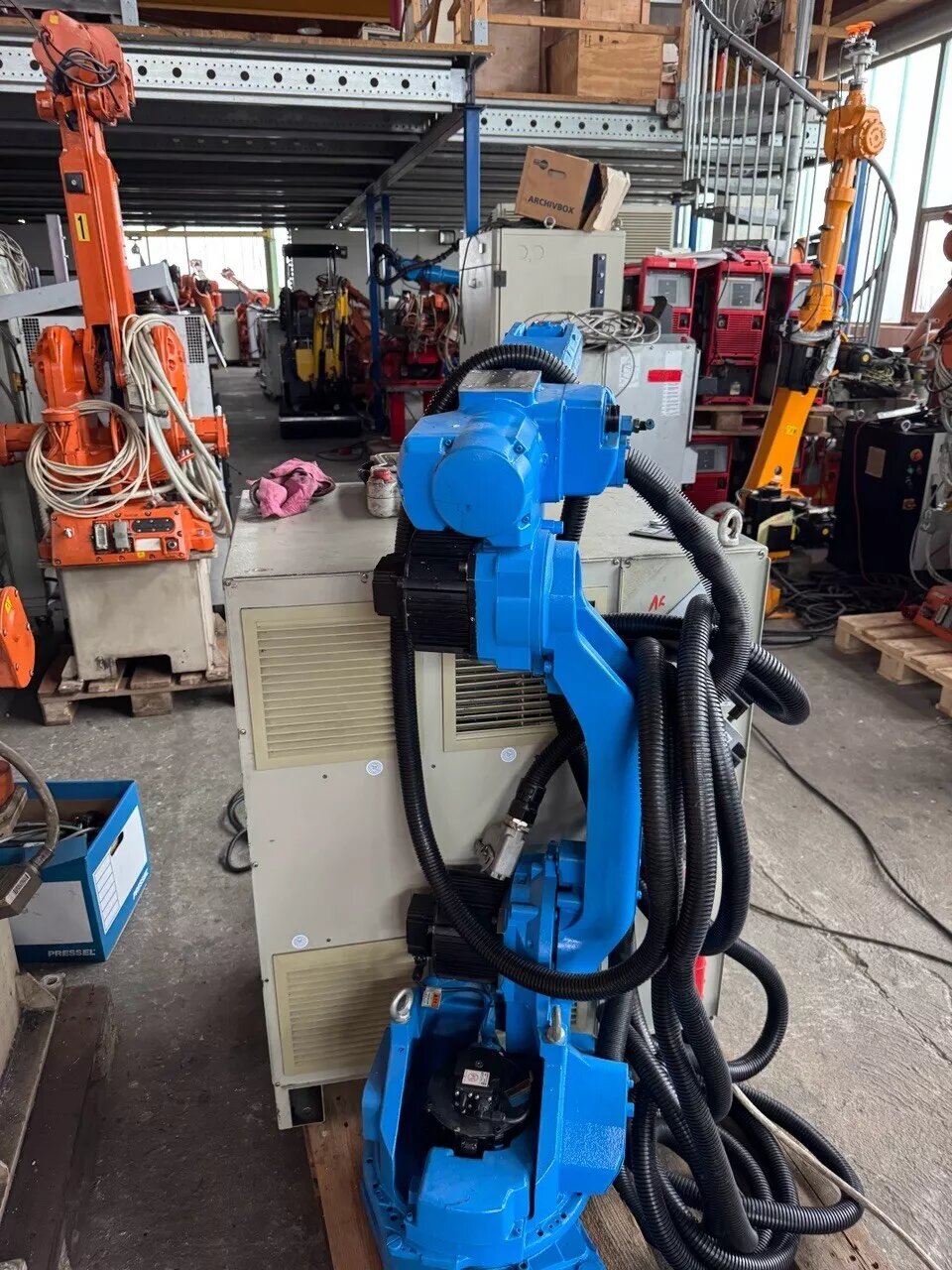 Robot Yaskawa Motoman HP6 commande NX100 complète