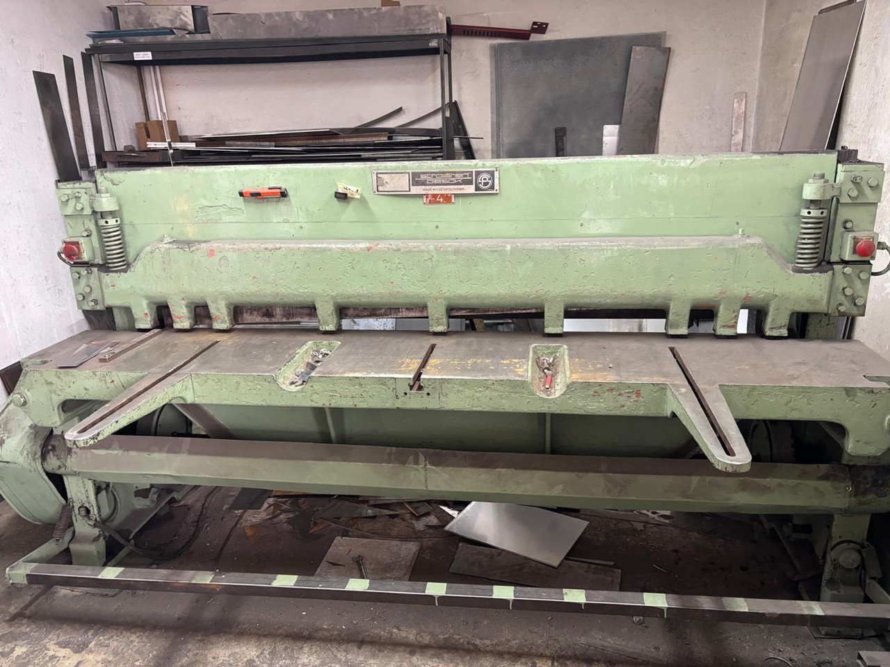 Cisaille guillotine mécanique Piesok NTE-L 2000/4