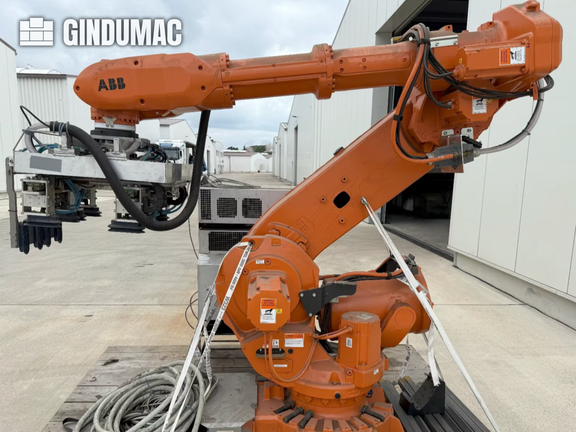 Robot industriel ABB RB 6600-130/3.2