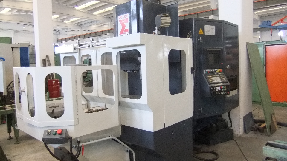 Centre d'usinage avec changeur de palettes Sigma VC 600 CNC CP d'occasion