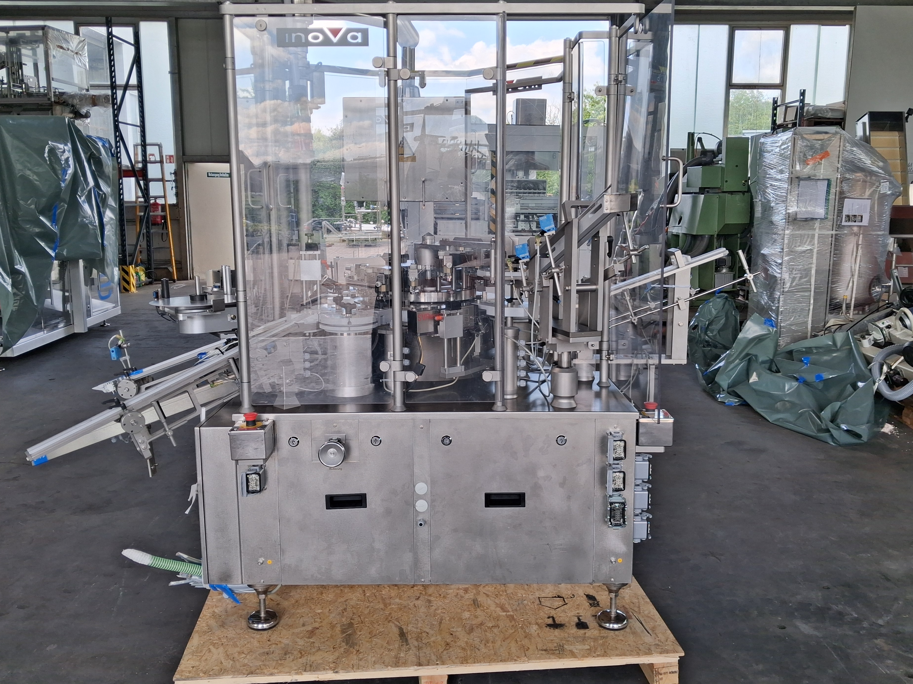 Etiqueteuse inova pharma systems CKK 62