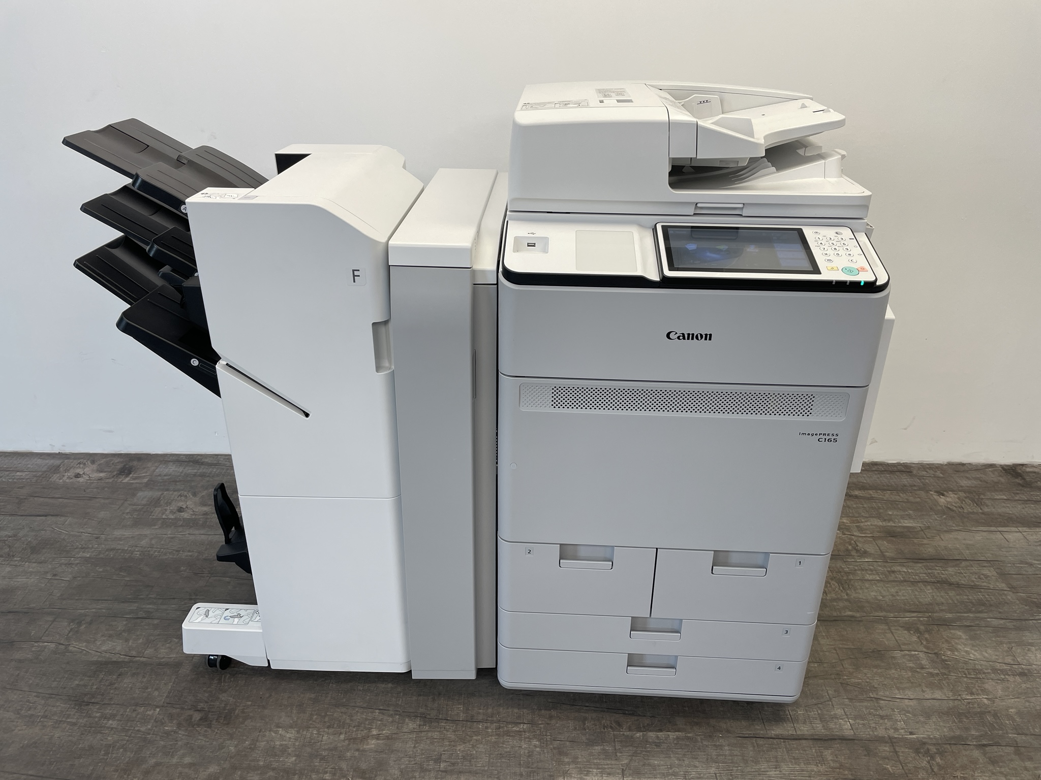 Canon imagePRESS C165 seulement 34000 clics incl. finition livret