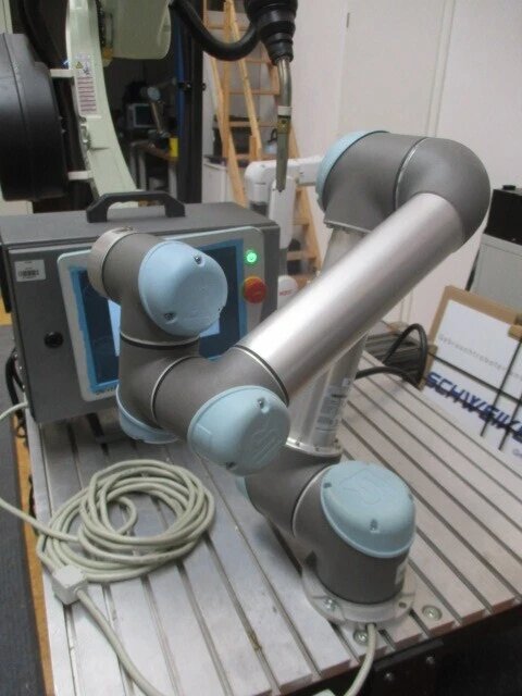 Robot industriel Universal Robots UR5