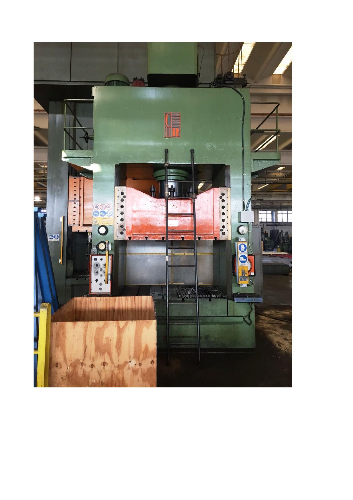 Machine de tôlerie CAVENAGHI RIDOLFI 300 TON