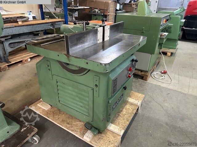 Spindle moulders with tiltable spindle MARTIN T23