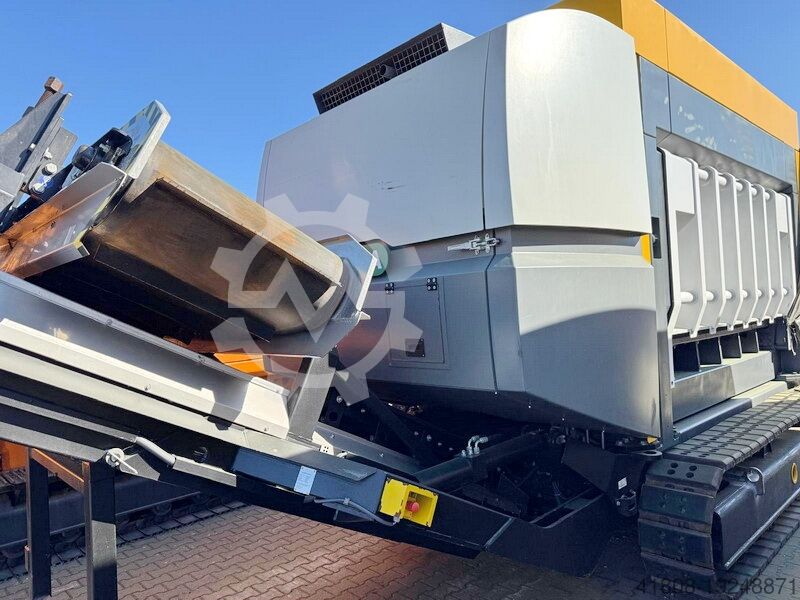 Single-shaft shredder, electric motor UNTHA XR3000XC-mobil-e