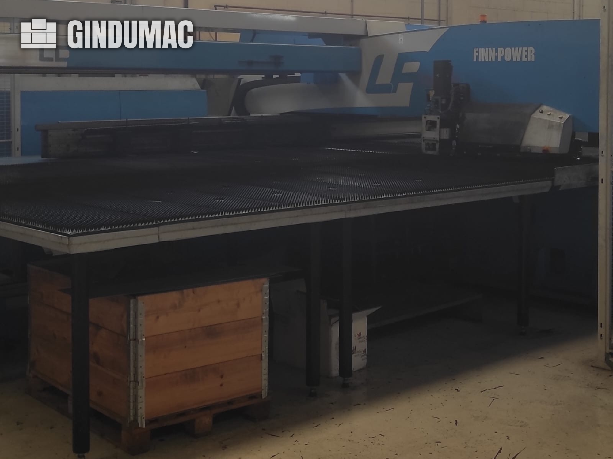 Poinçonneuse à cnc Finn-Power LP 8