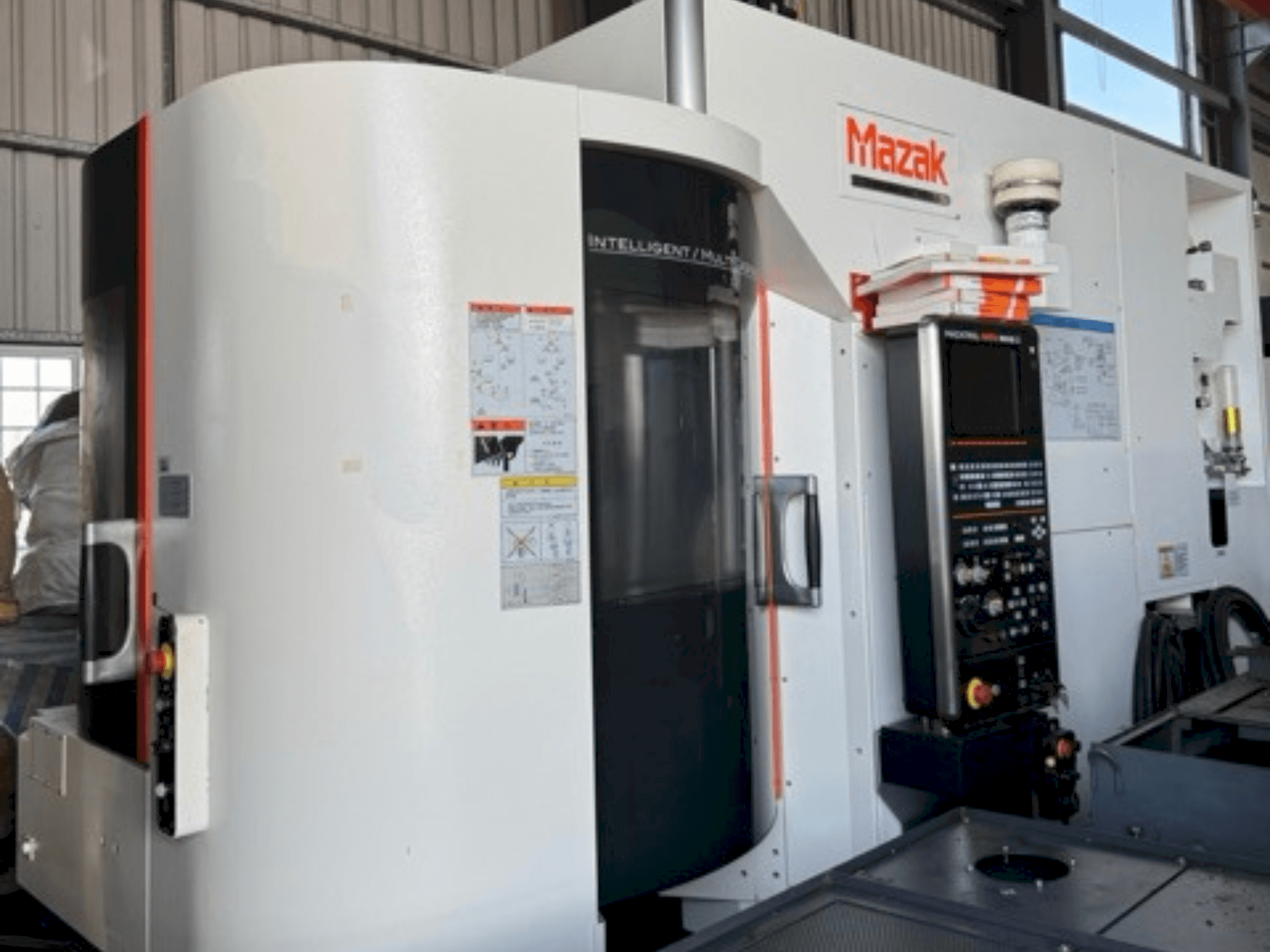 Centre d'usinage 5 axes Mazak VARIAXIS J-500 Bonne affaire