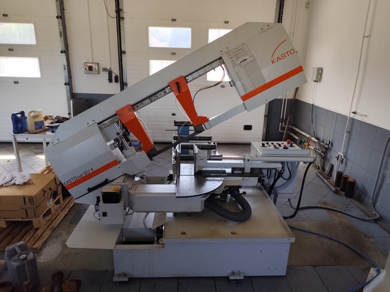 Cisaille guillotine hydraulique KASTO Cut Gu4 Faible nombre d'heures