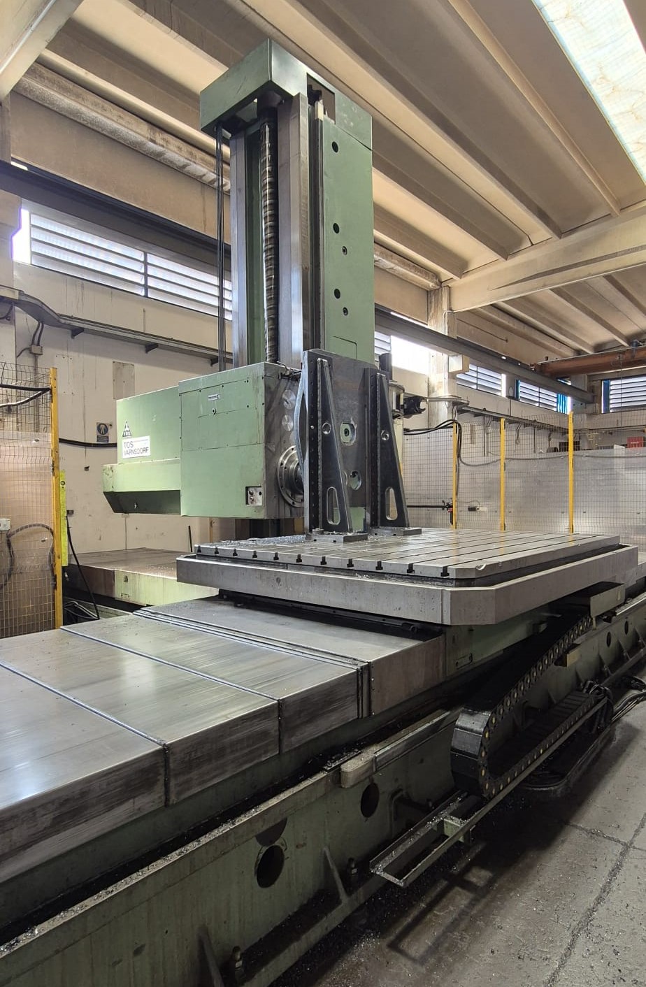 Aléseuse à montant fixe TOS WHN 13 C CNC
