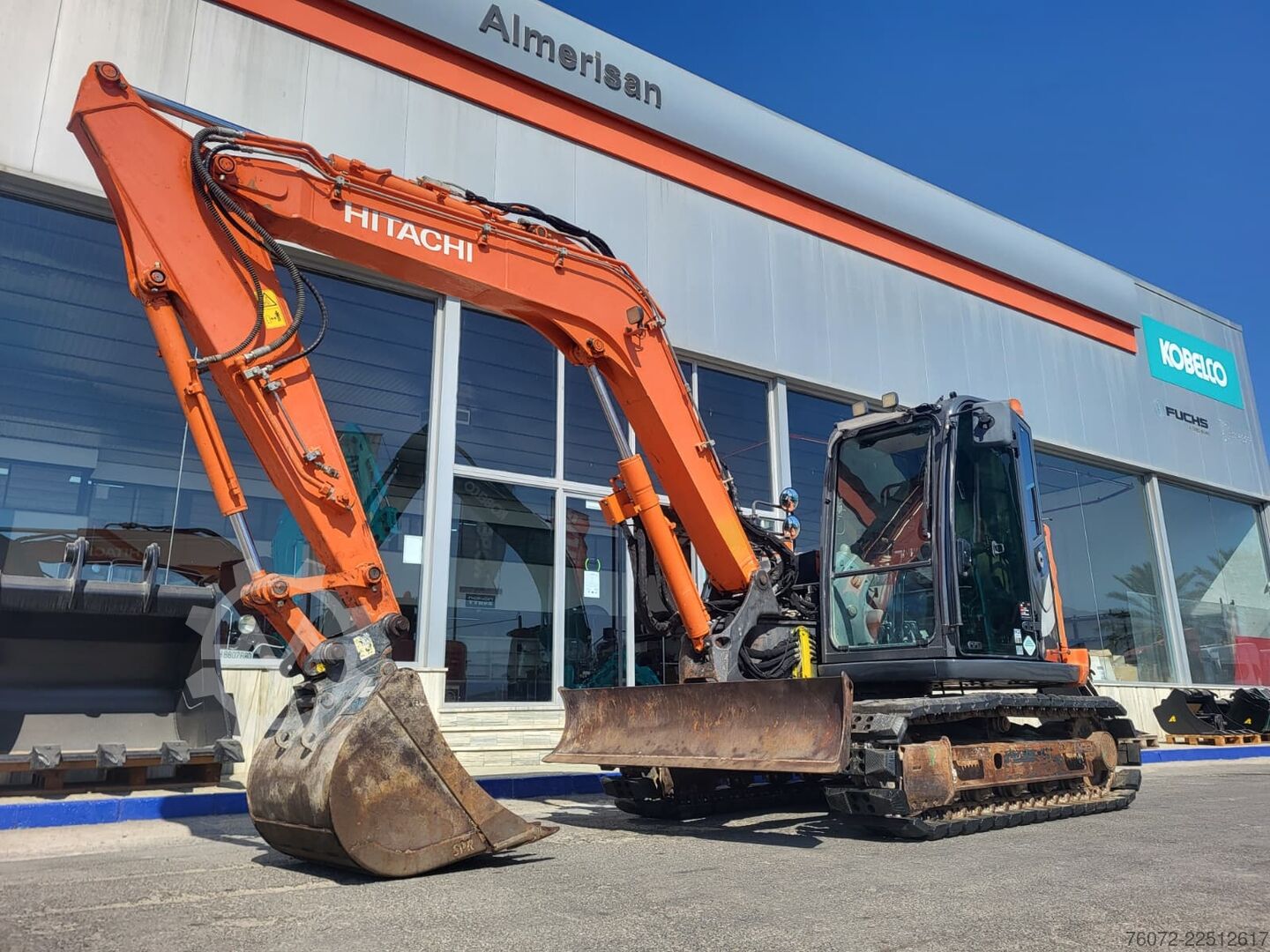 Crawler excavator Hitachi ZX85USB-6