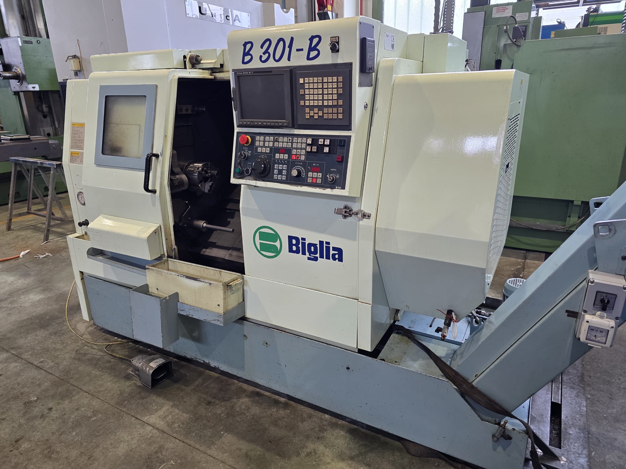 Tour cnc avec outils fixes Biglia B 301 B d'occasion