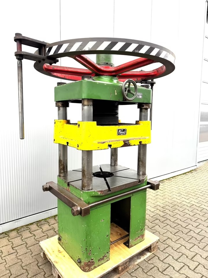 Presse hydraulique MILLUTENSIL MIL162